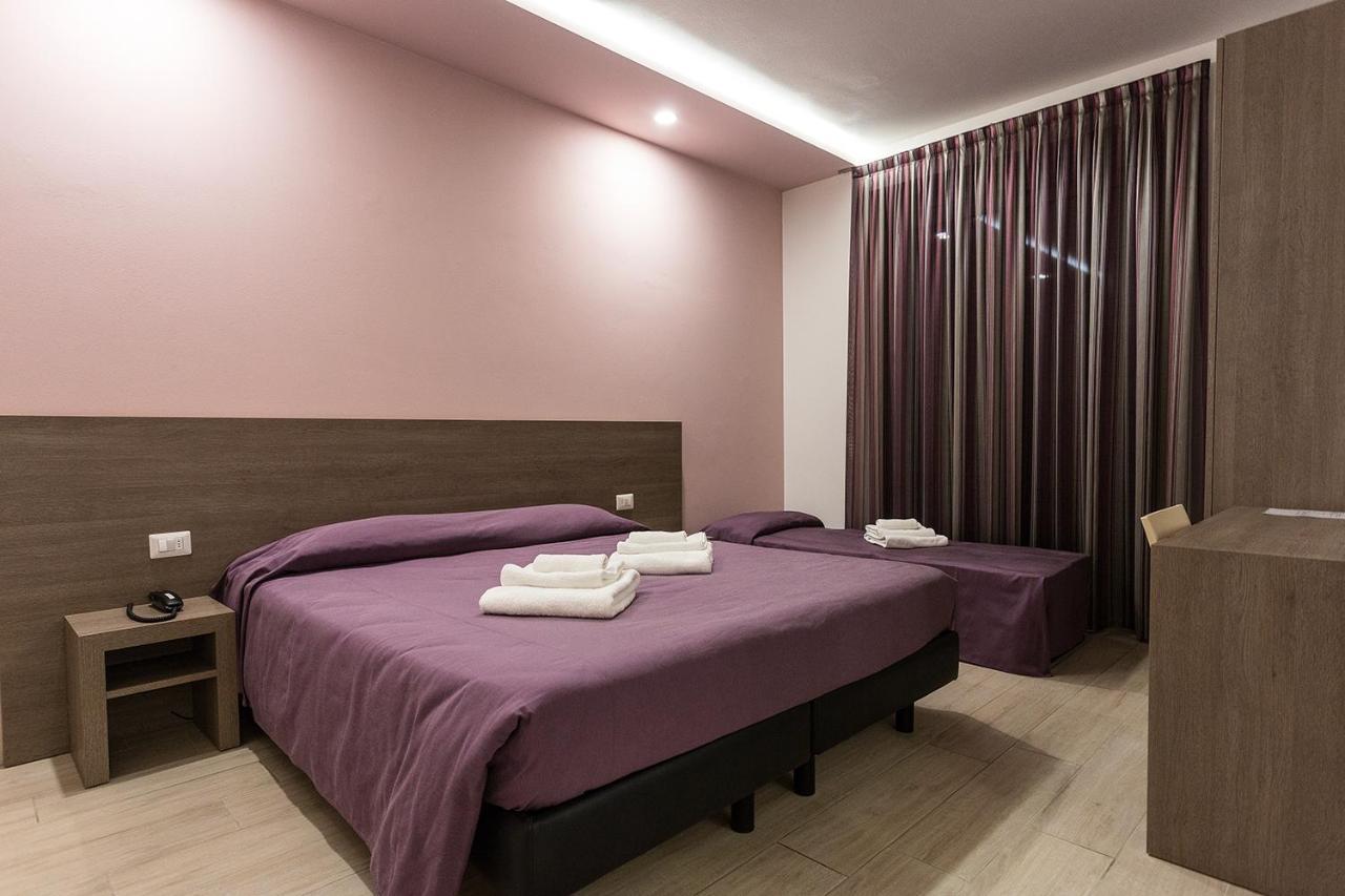 Hotel Gioia Rimini Exteriör bild