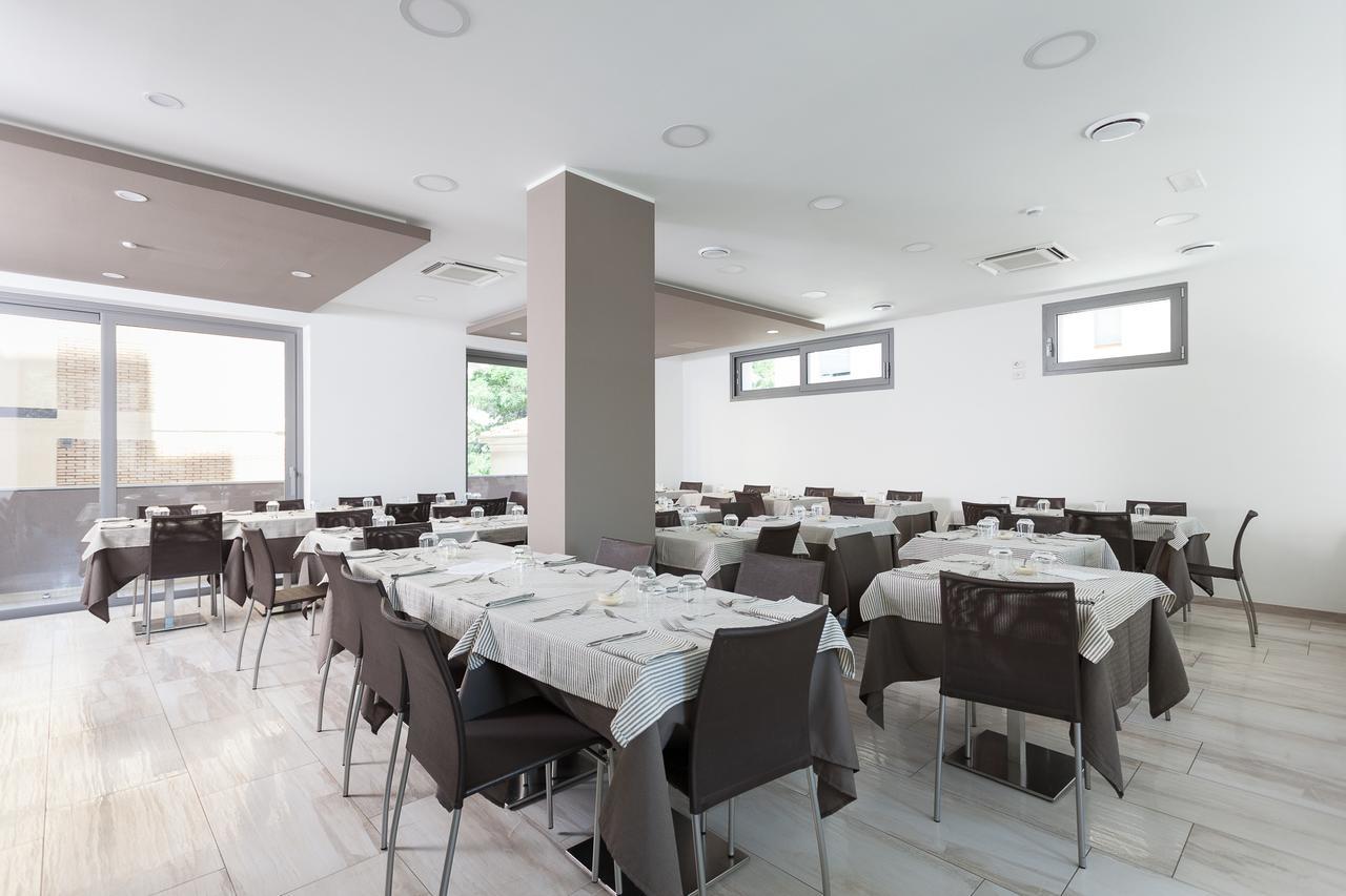 Hotel Gioia Rimini Exteriör bild