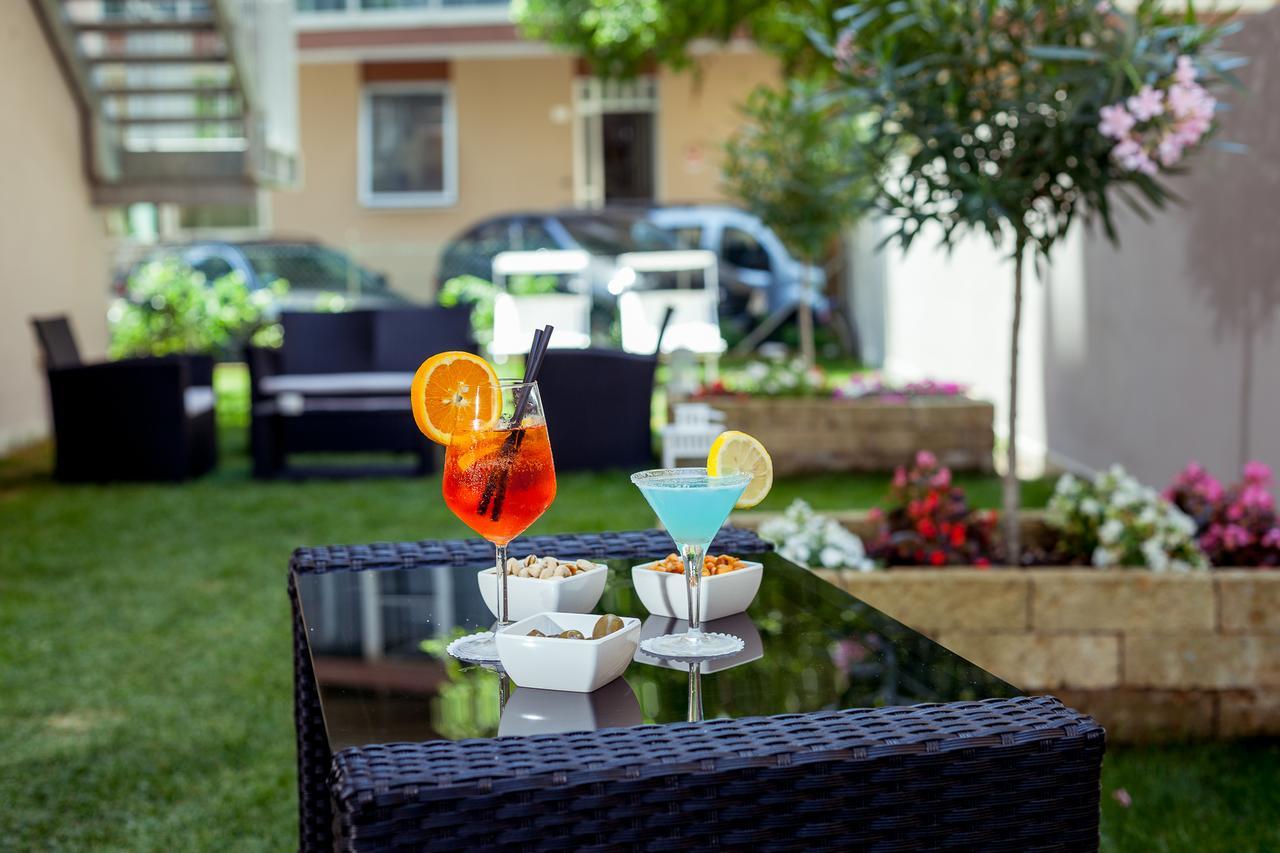 Hotel Gioia Rimini Exteriör bild